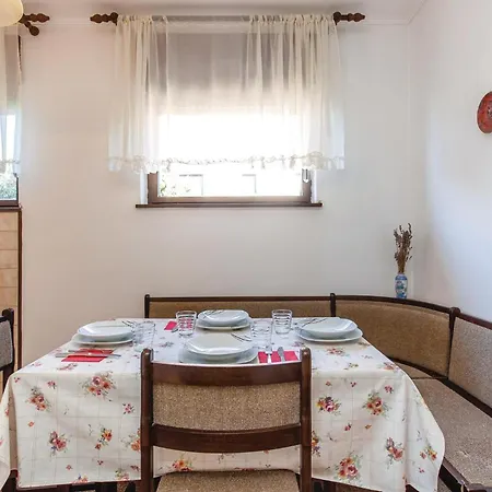 2 Bedroom Beautiful In