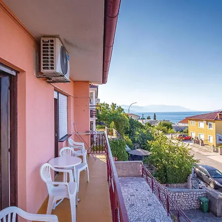 Apartman 2 Bedroom Beautiful In *
