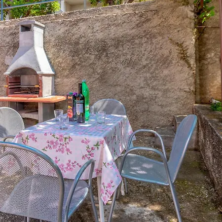 2 Bedroom Beautiful In